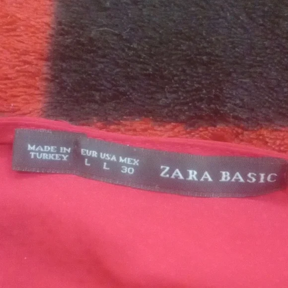 Zara top (L) - Picture 3 of 3